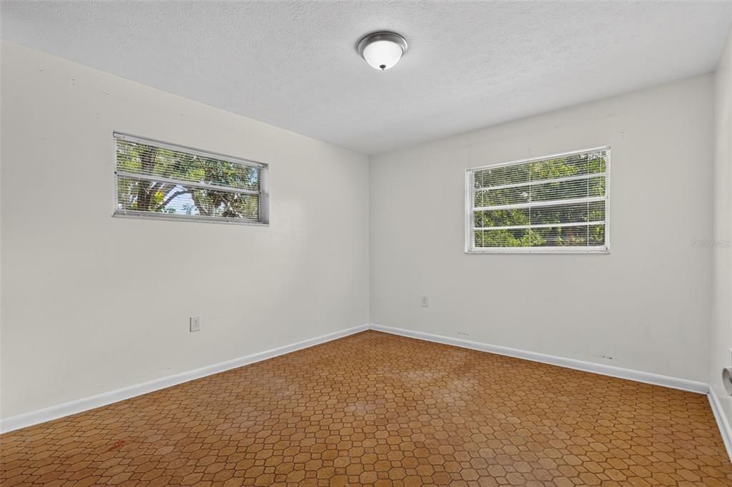 En Venta: $400,000 (3 camas, 2 baños, 2013 Pies cuadrados)