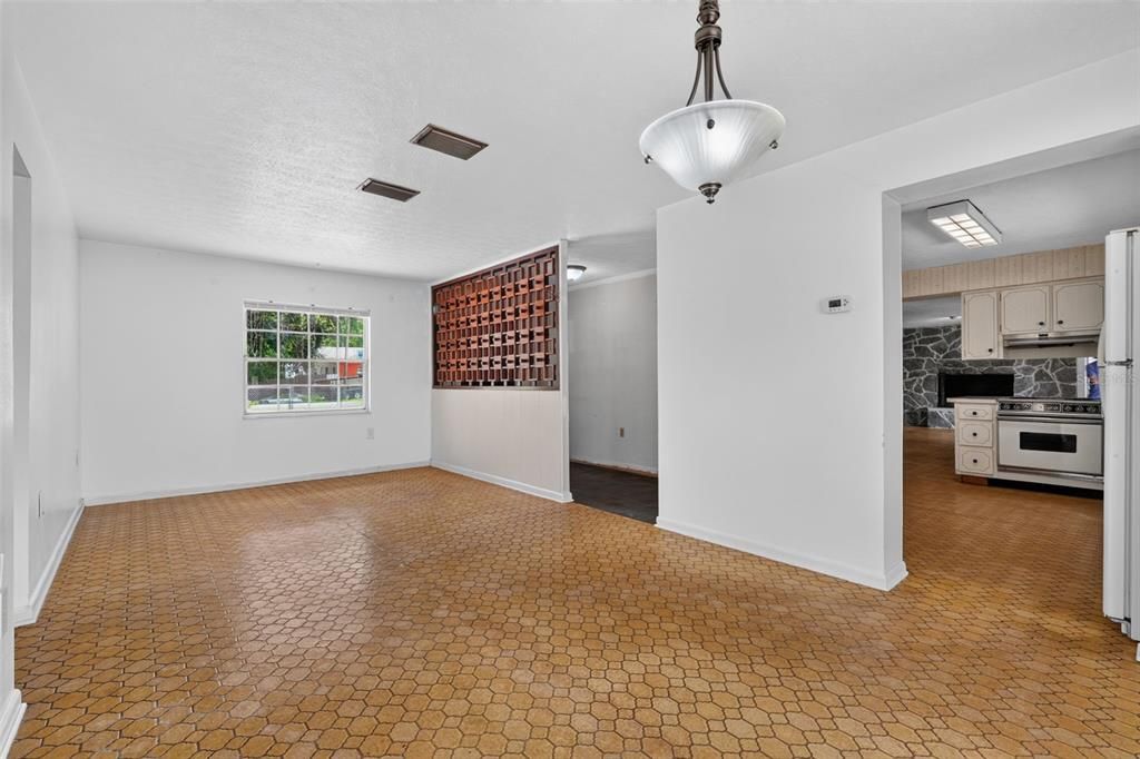 En Venta: $400,000 (3 camas, 2 baños, 2013 Pies cuadrados)