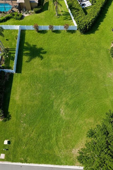 待售: $120,000 (0.30 acres)