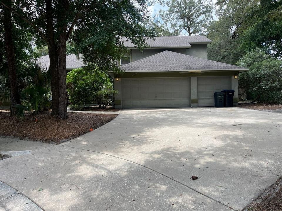 For Rent: $2,932 (4 beds, 3 baths, 2362 Square Feet)