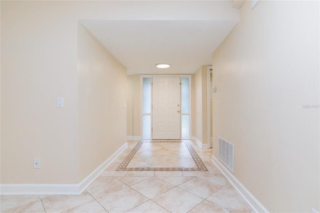 For Rent: $2,395 (3 beds, 2 baths, 1405 Square Feet)