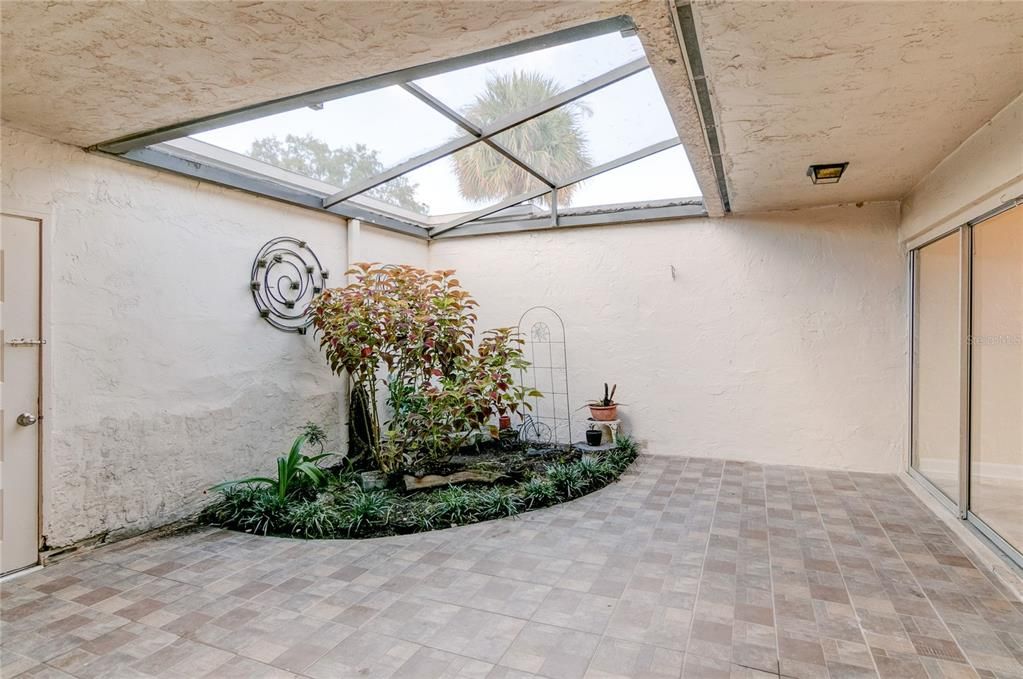 For Rent: $2,395 (3 beds, 2 baths, 1405 Square Feet)