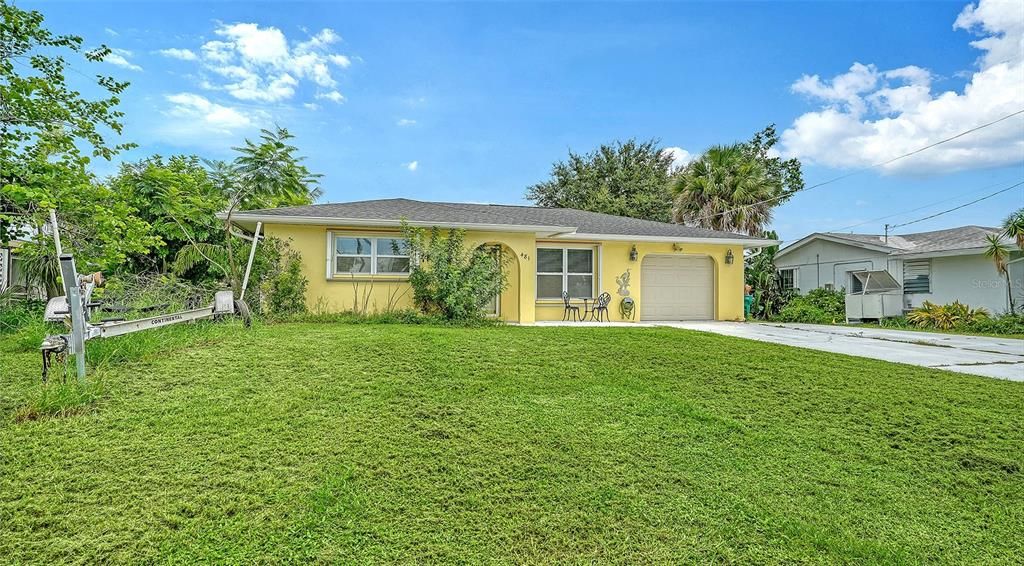 For Sale: $439,000 (2 beds, 2 baths, 1384 Square Feet)