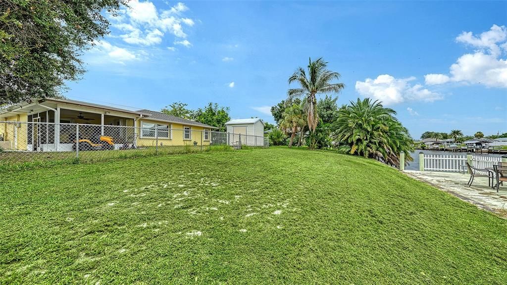 For Sale: $439,000 (2 beds, 2 baths, 1384 Square Feet)