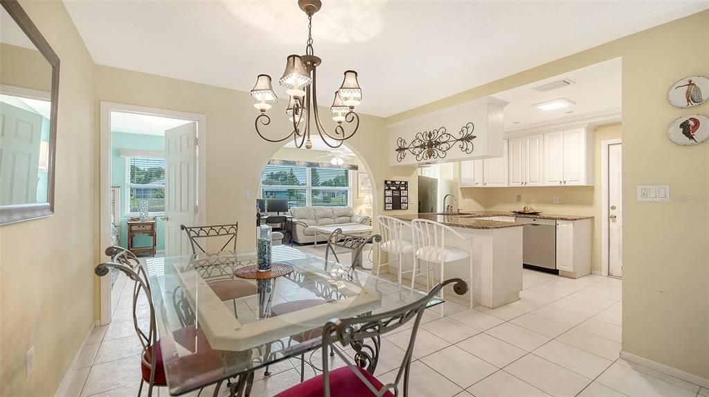 For Sale: $439,000 (2 beds, 2 baths, 1384 Square Feet)