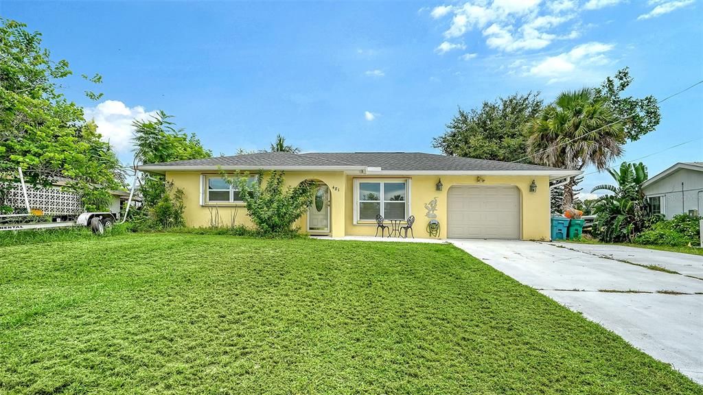 For Sale: $439,000 (2 beds, 2 baths, 1384 Square Feet)