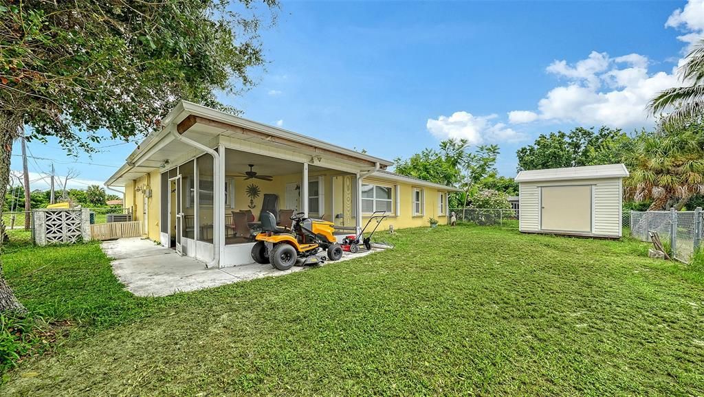 For Sale: $439,000 (2 beds, 2 baths, 1384 Square Feet)