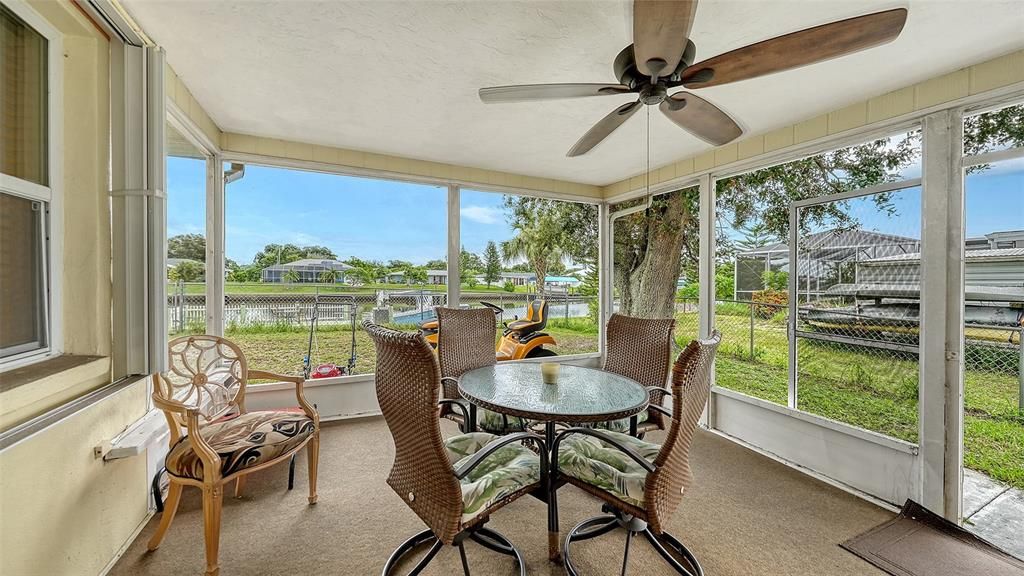 For Sale: $439,000 (2 beds, 2 baths, 1384 Square Feet)