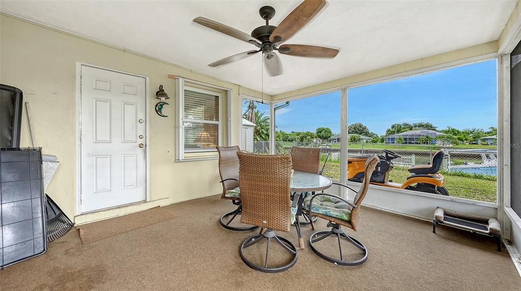 For Sale: $439,000 (2 beds, 2 baths, 1384 Square Feet)