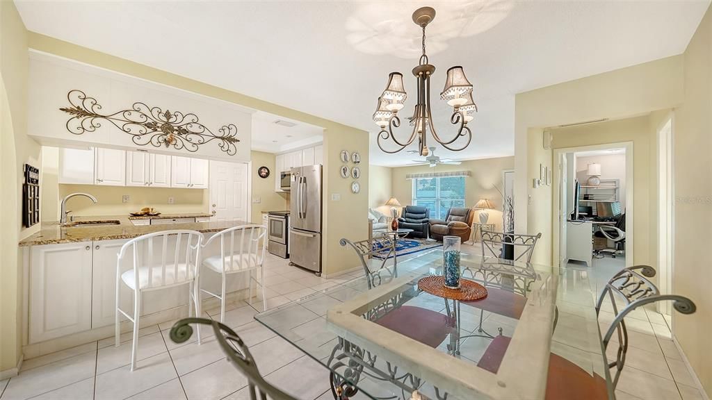 For Sale: $439,000 (2 beds, 2 baths, 1384 Square Feet)