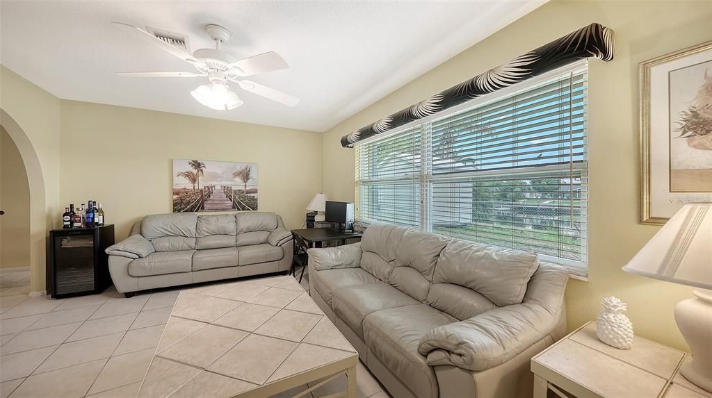 For Sale: $439,000 (2 beds, 2 baths, 1384 Square Feet)