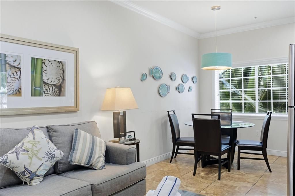 For Sale: $500,000 (1 beds, 1 baths, 524 Square Feet)