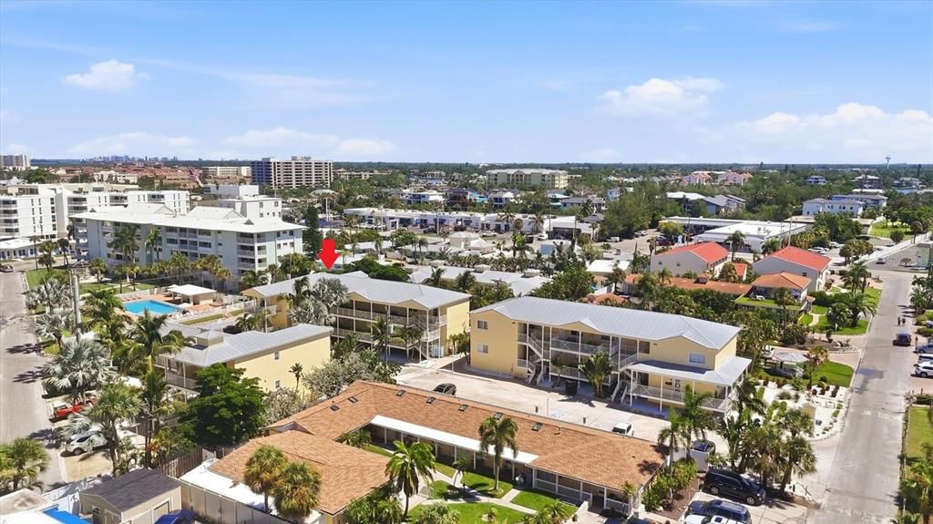 For Sale: $500,000 (1 beds, 1 baths, 524 Square Feet)