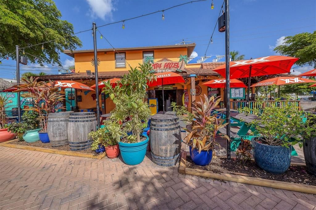 For Sale: $500,000 (1 beds, 1 baths, 524 Square Feet)