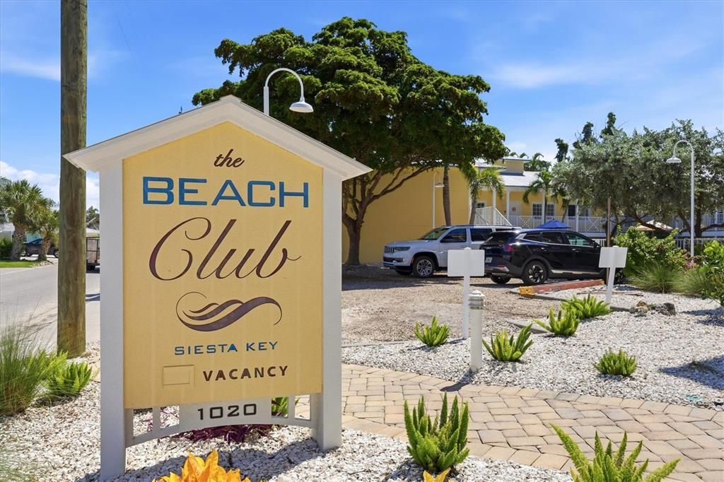 For Sale: $500,000 (1 beds, 1 baths, 524 Square Feet)