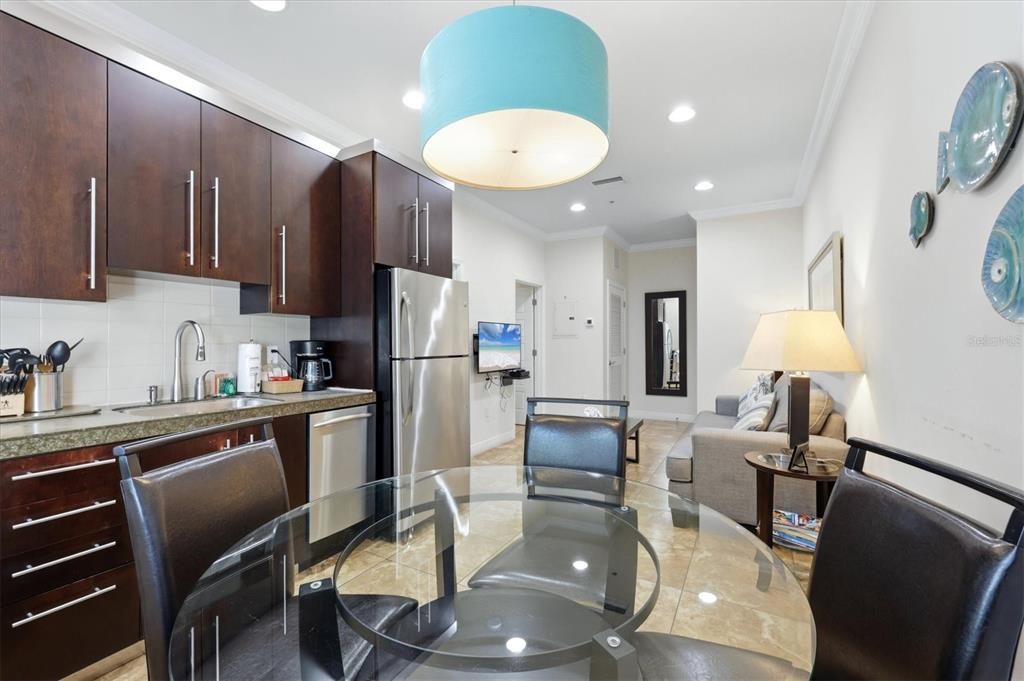 For Sale: $500,000 (1 beds, 1 baths, 524 Square Feet)