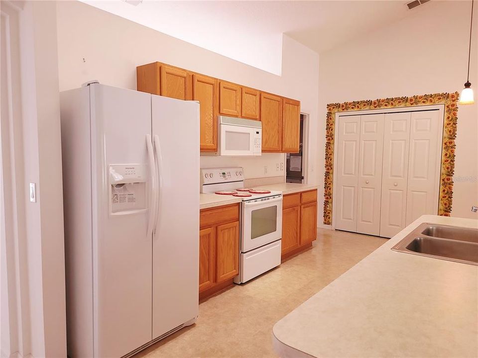 For Sale: $271,000 (3 beds, 2 baths, 2020 Square Feet)