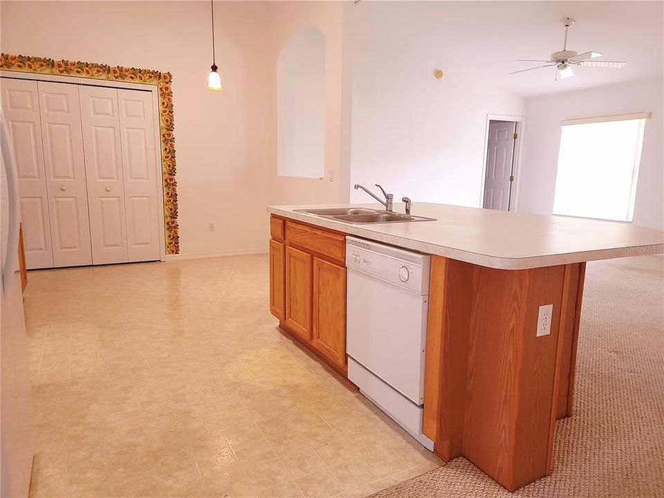 For Sale: $271,000 (3 beds, 2 baths, 2020 Square Feet)