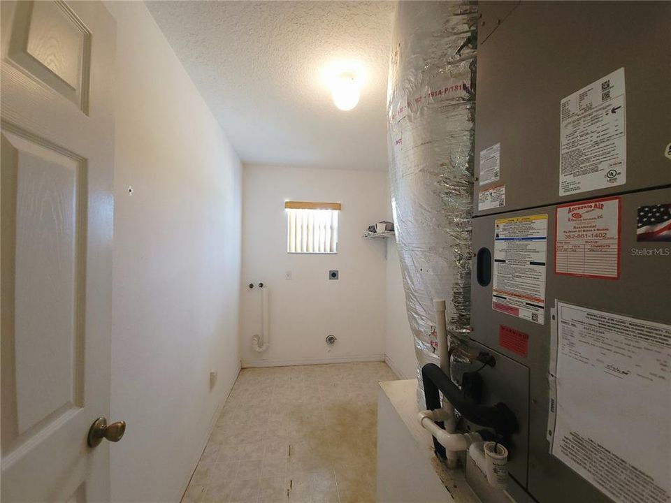 For Sale: $271,000 (3 beds, 2 baths, 2020 Square Feet)