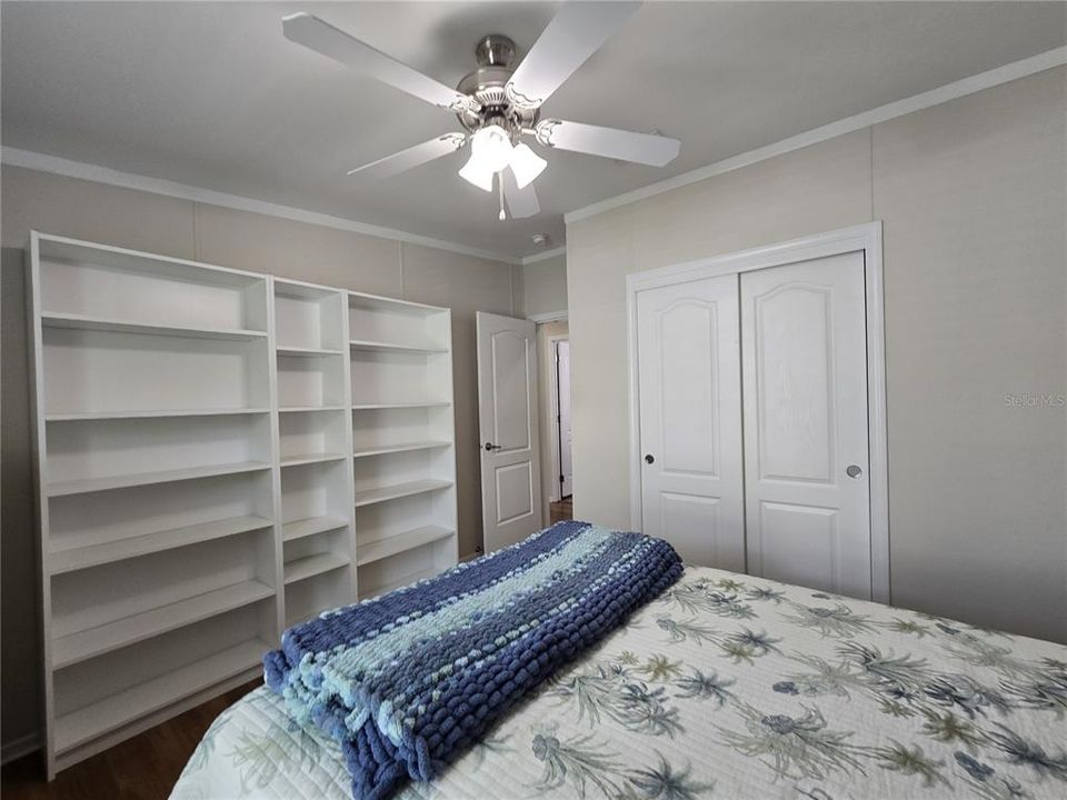 For Sale: $325,000 (2 beds, 2 baths, 1488 Square Feet)