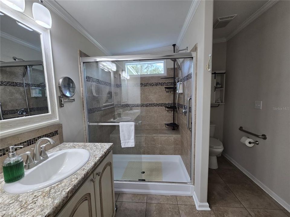 For Sale: $325,000 (2 beds, 2 baths, 1488 Square Feet)