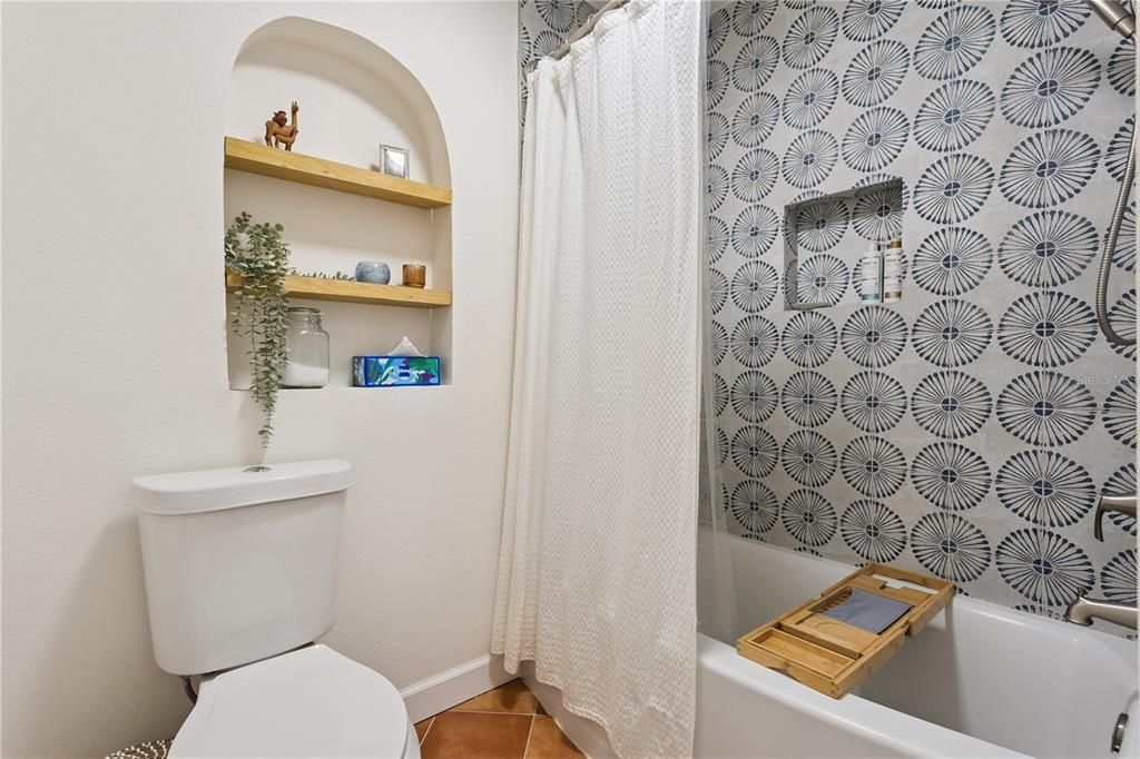 На продажу: $320,000 (2 спален, 2 ванн, 1516 Квадратных фут)