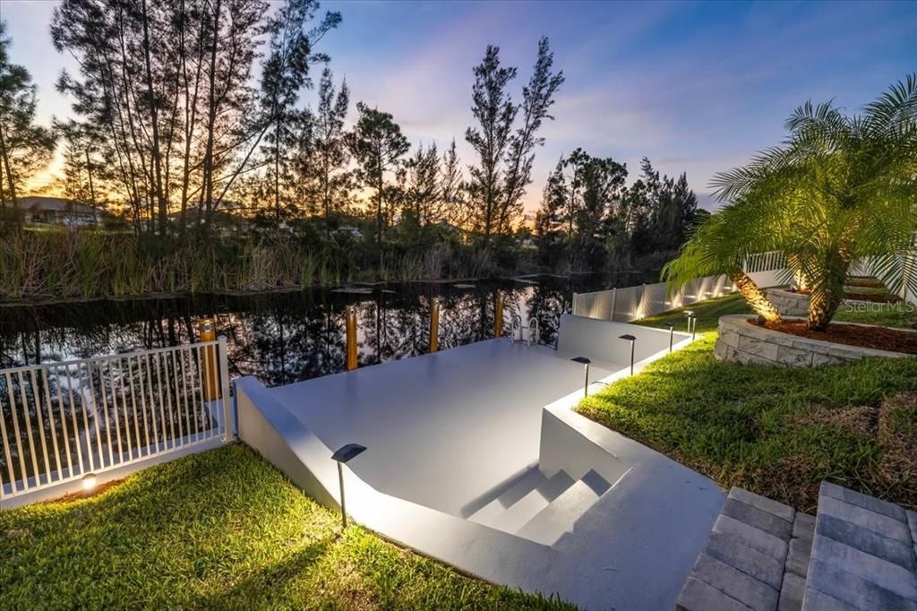 En Venta: $870,000 (4 camas, 2 baños, 2002 Pies cuadrados)