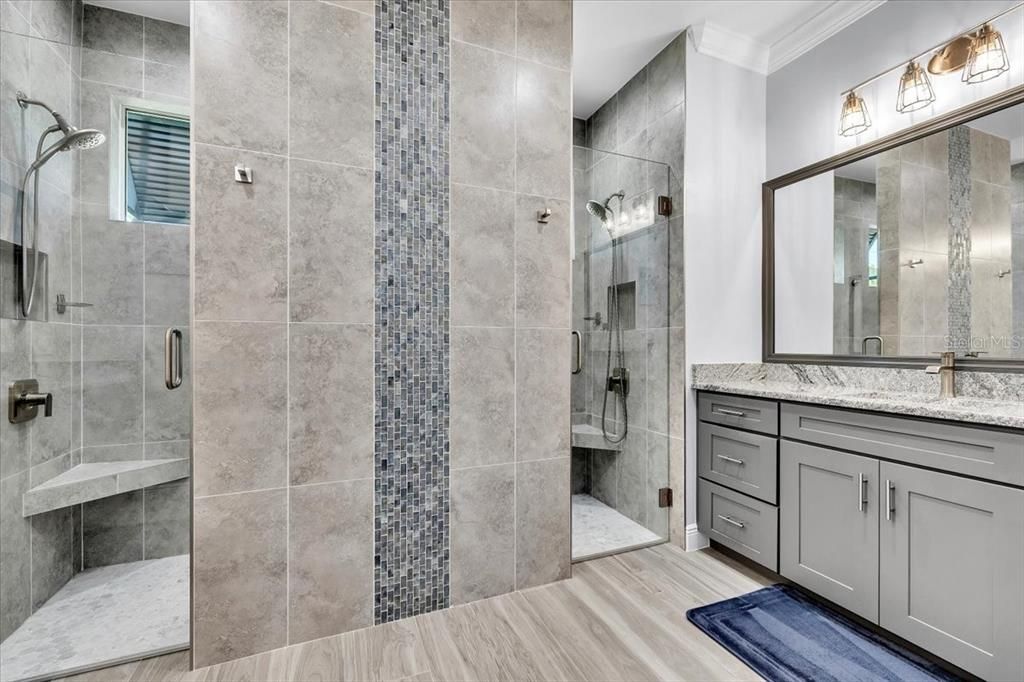 En Venta: $870,000 (4 camas, 2 baños, 2002 Pies cuadrados)