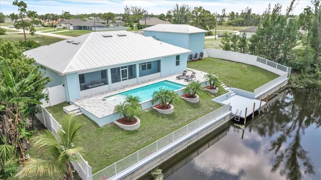 En Venta: $870,000 (4 camas, 2 baños, 2002 Pies cuadrados)