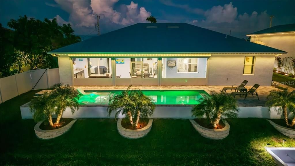 En Venta: $870,000 (4 camas, 2 baños, 2002 Pies cuadrados)