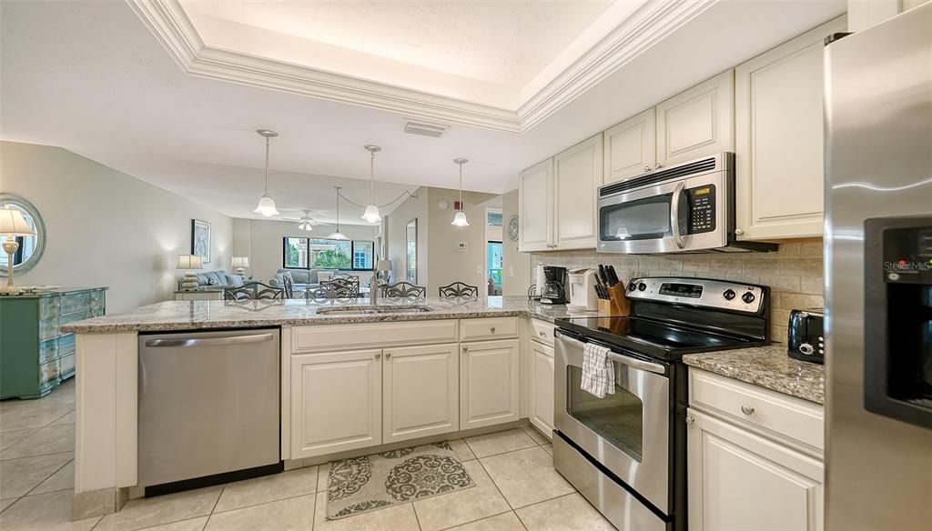 For Sale: $798,000 (1 beds, 1 baths, 858 Square Feet)