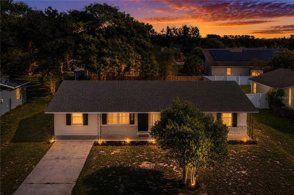 На продажу: $275,000 (4 спален, 1 ванн, 1537 Квадратных фут)