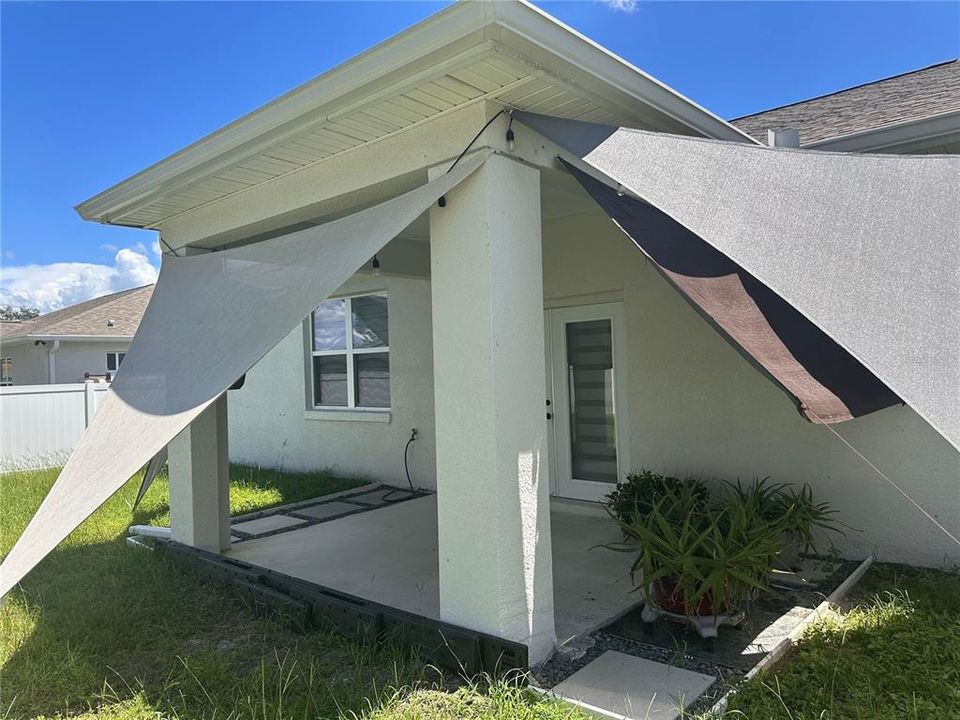 For Rent: $1,800 (3 beds, 2 baths, 1597 Square Feet)