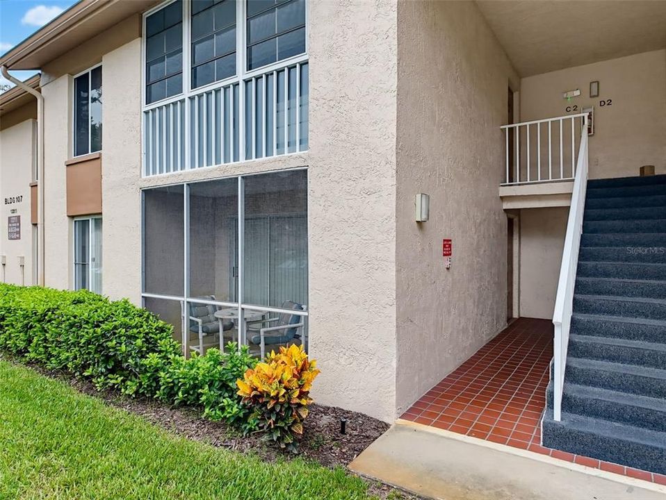 For Sale: $114,900 (2 beds, 2 baths, 937 Square Feet)