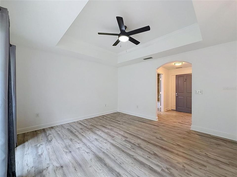 En Venta: $285,000 (3 camas, 3 baños, 2124 Pies cuadrados)