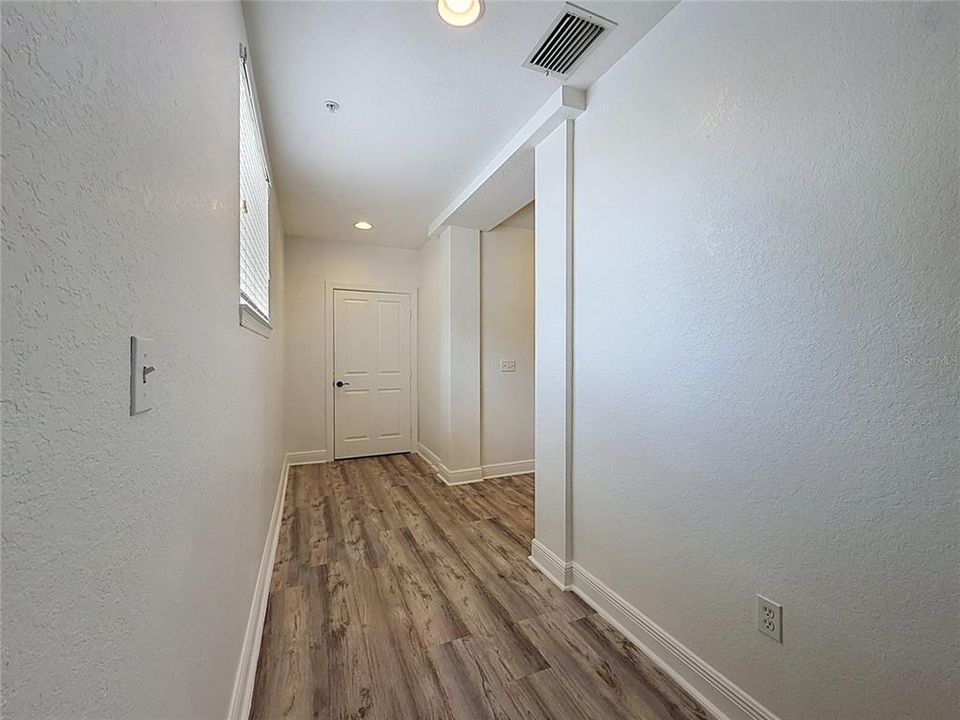 En Venta: $285,000 (3 camas, 3 baños, 2124 Pies cuadrados)