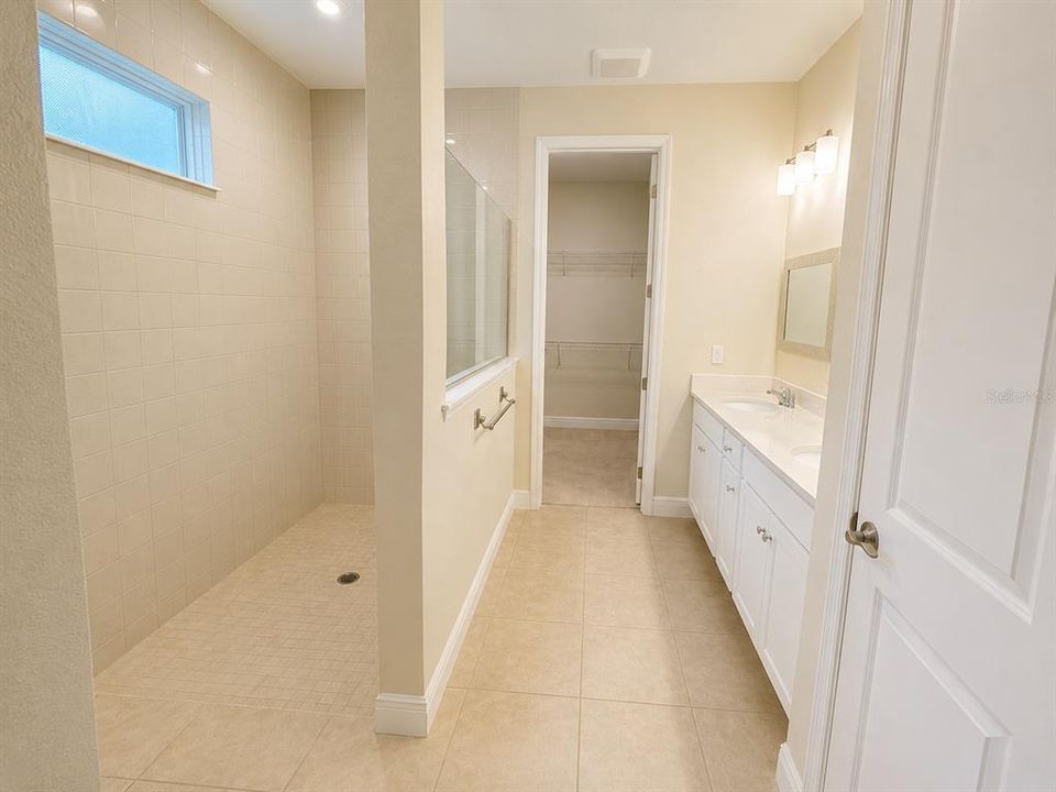 For Rent: $4,500 (3 beds, 2 baths, 2203 Square Feet)
