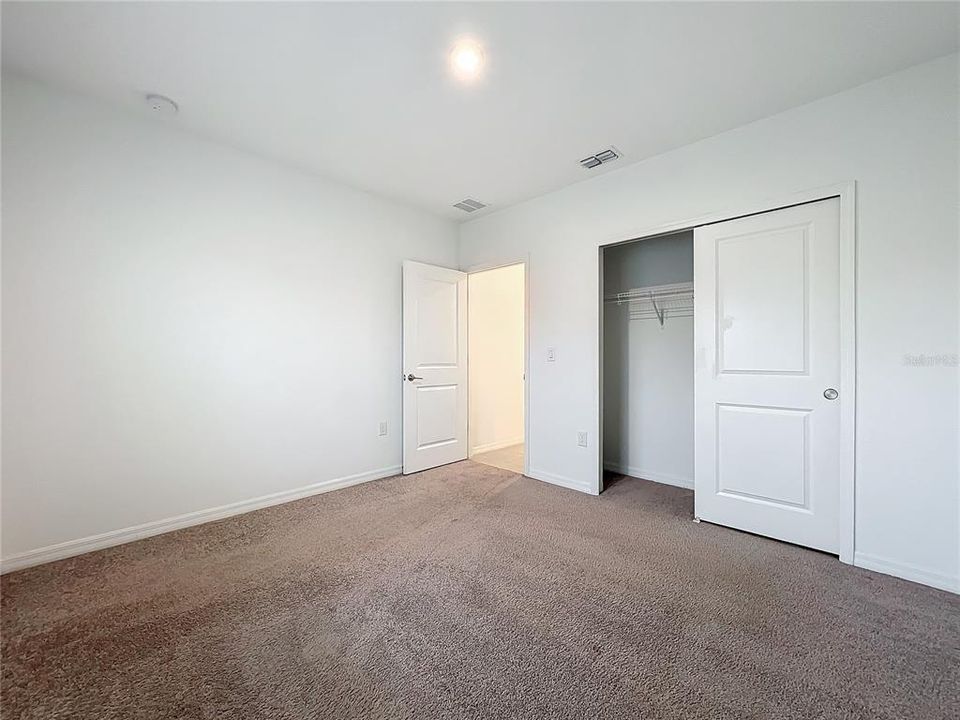 En Venta: $379,900 (5 camas, 3 baños, 2396 Pies cuadrados)