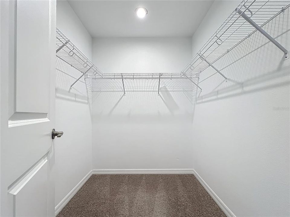 En Venta: $379,900 (5 camas, 3 baños, 2396 Pies cuadrados)