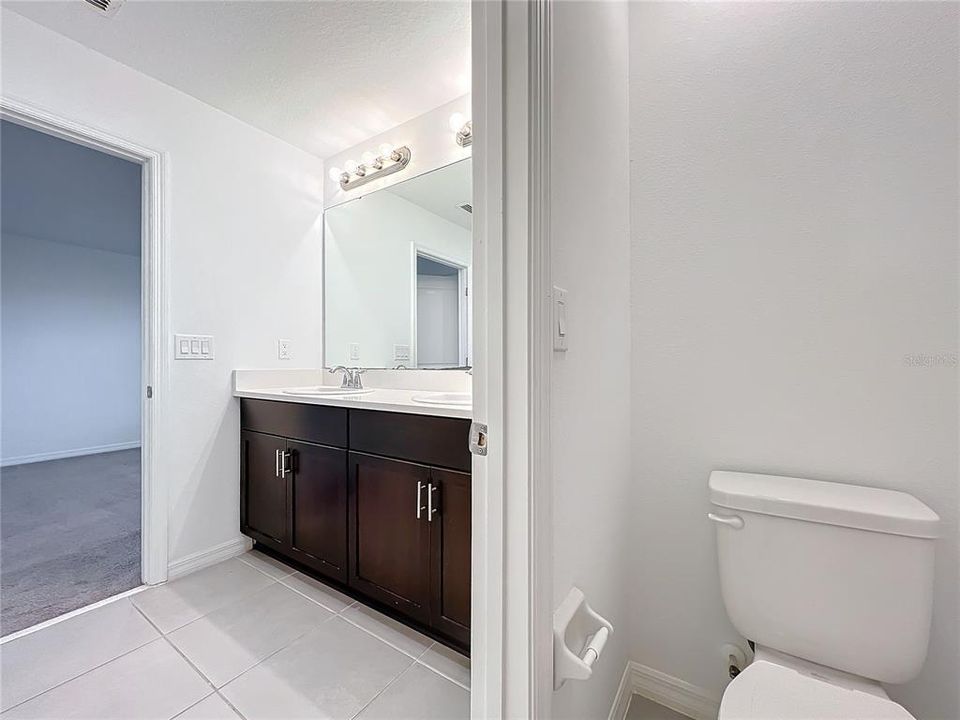 En Venta: $379,900 (5 camas, 3 baños, 2396 Pies cuadrados)