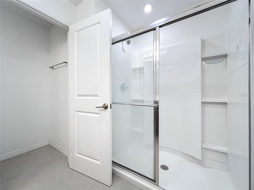 En Venta: $379,900 (5 camas, 3 baños, 2396 Pies cuadrados)