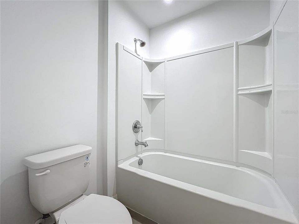 En Venta: $379,900 (5 camas, 3 baños, 2396 Pies cuadrados)