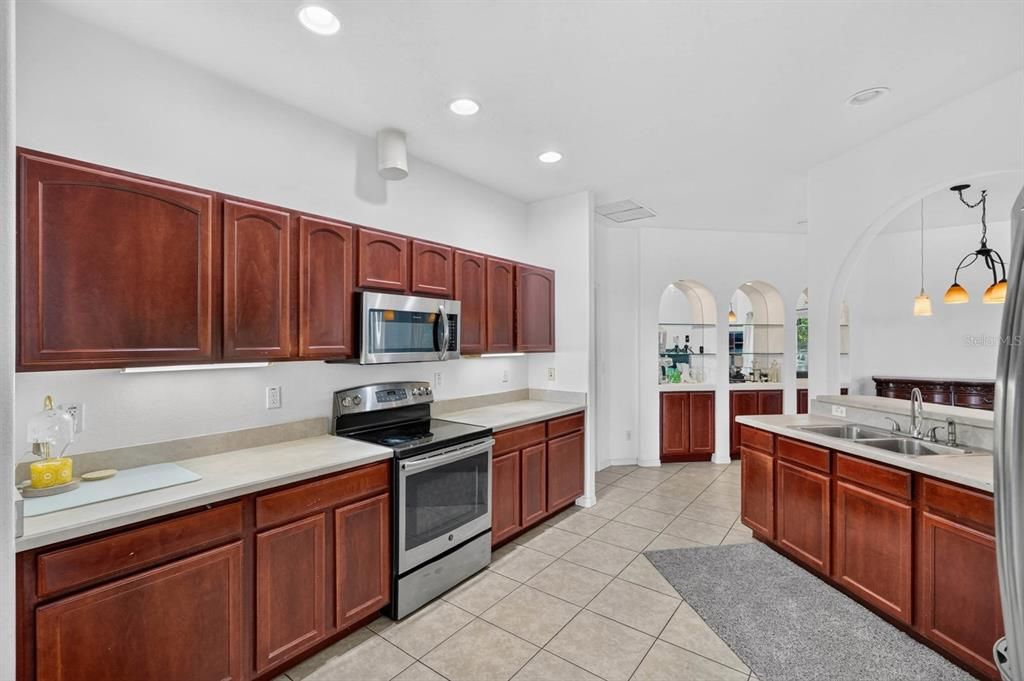 For Sale: $339,000 (4 beds, 2 baths, 2183 Square Feet)