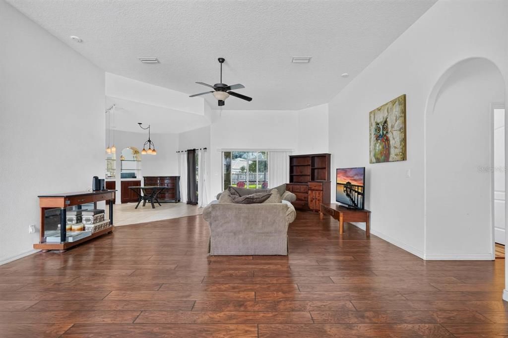 For Sale: $339,000 (4 beds, 2 baths, 2183 Square Feet)