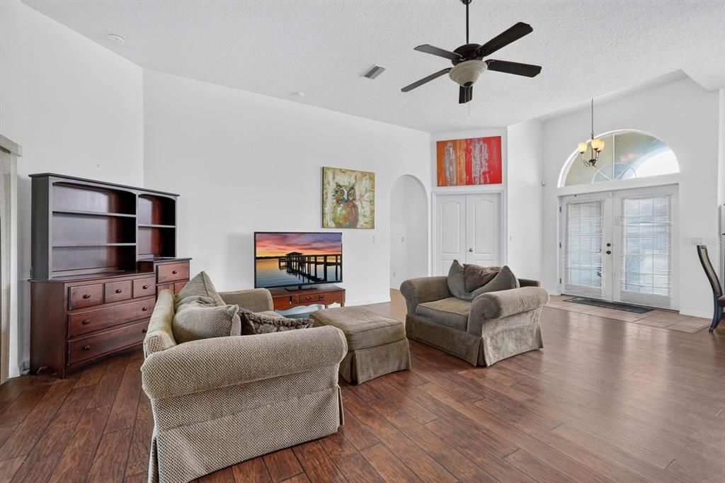 For Sale: $339,000 (4 beds, 2 baths, 2183 Square Feet)