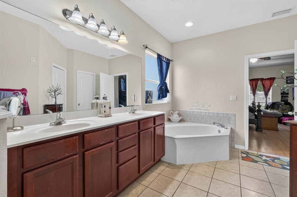 For Sale: $339,000 (4 beds, 2 baths, 2183 Square Feet)