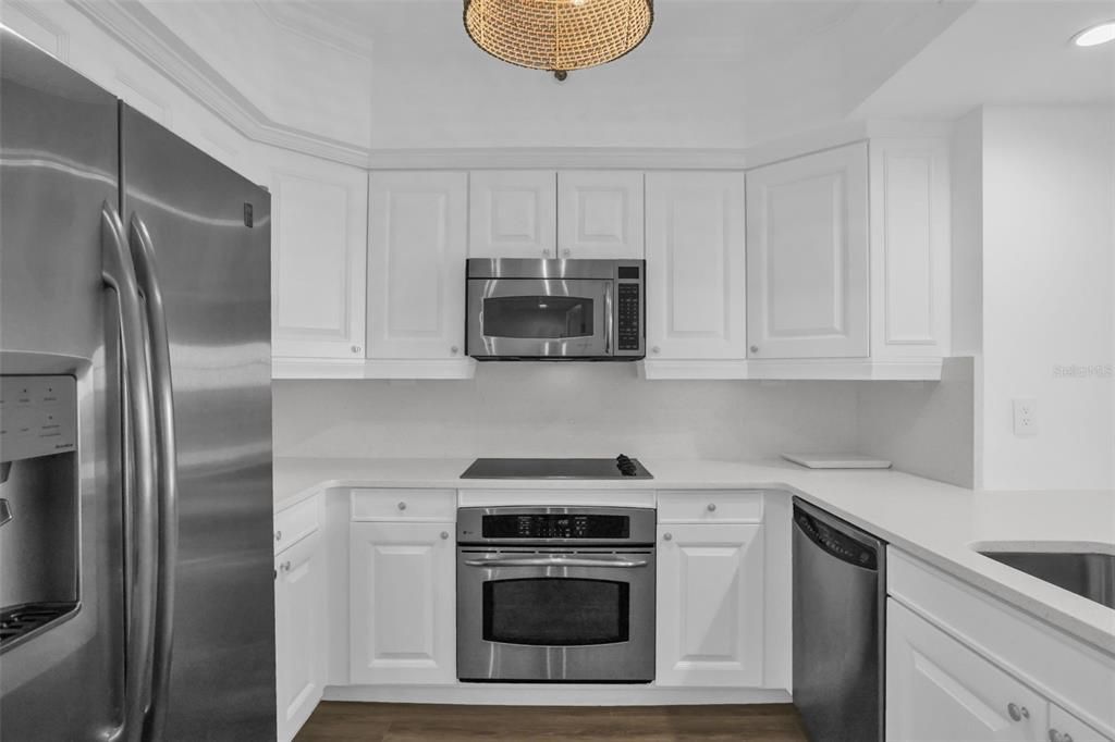 For Sale: $475,000 (2 beds, 2 baths, 1430 Square Feet)