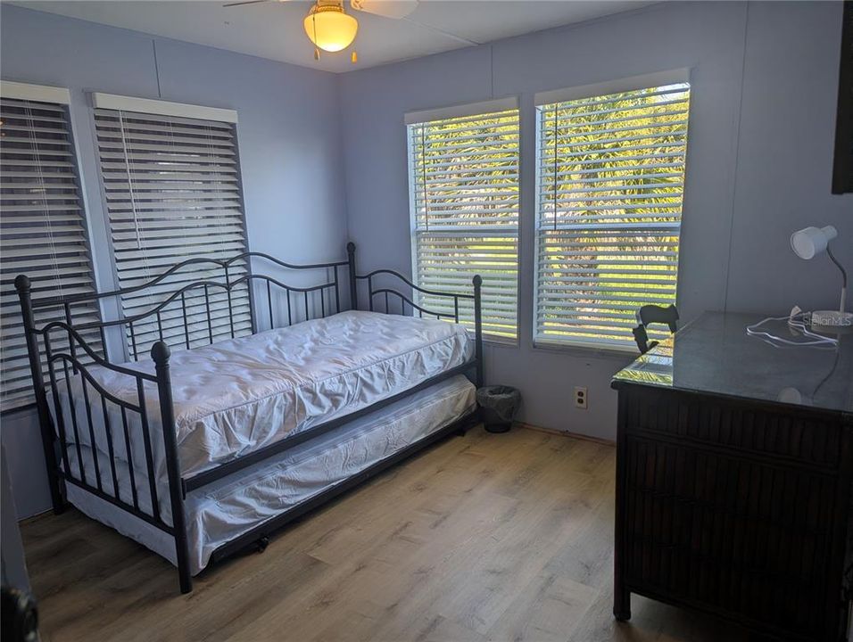 For Sale: $175,000 (3 beds, 2 baths, 960 Square Feet)
