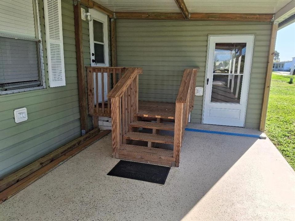 For Sale: $175,000 (3 beds, 2 baths, 960 Square Feet)