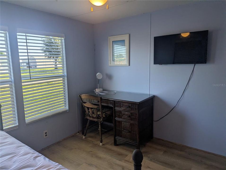 For Sale: $175,000 (3 beds, 2 baths, 960 Square Feet)
